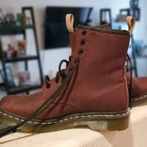 Dr Martens Shoreditch Vegan boots